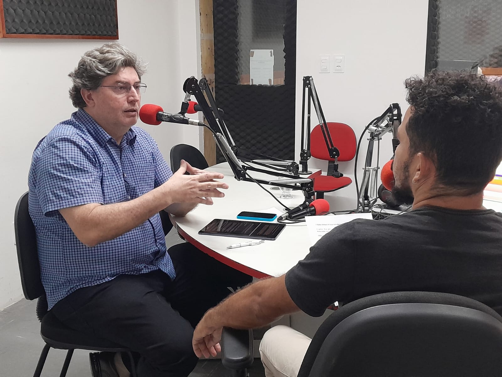 RÁDIO DEBATE – Prof. Roberto da Justa, vice-presidente da ADUFC, avalia propostas de candidatos da prefeitura de Fortaleza para a área da saúde